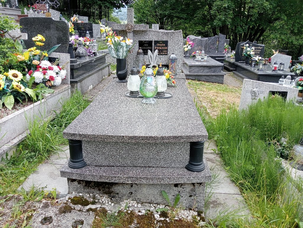 Grób Cecylia Piergies